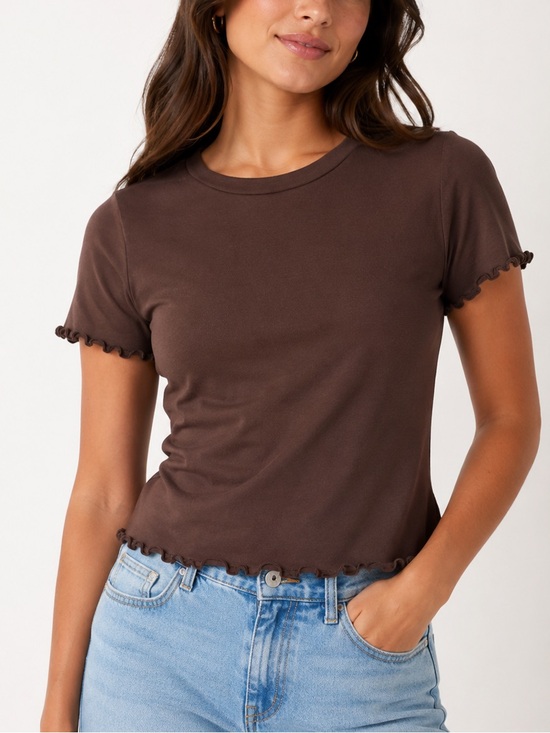 live in the moment Tops - Live in the Moment Ruffle Lettuce Edge Trim Short Sleeve Tee